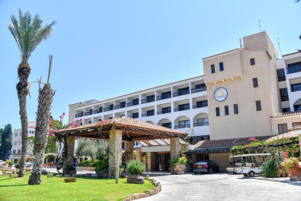 Coral Beach Hotel & Resort – Coral Bay